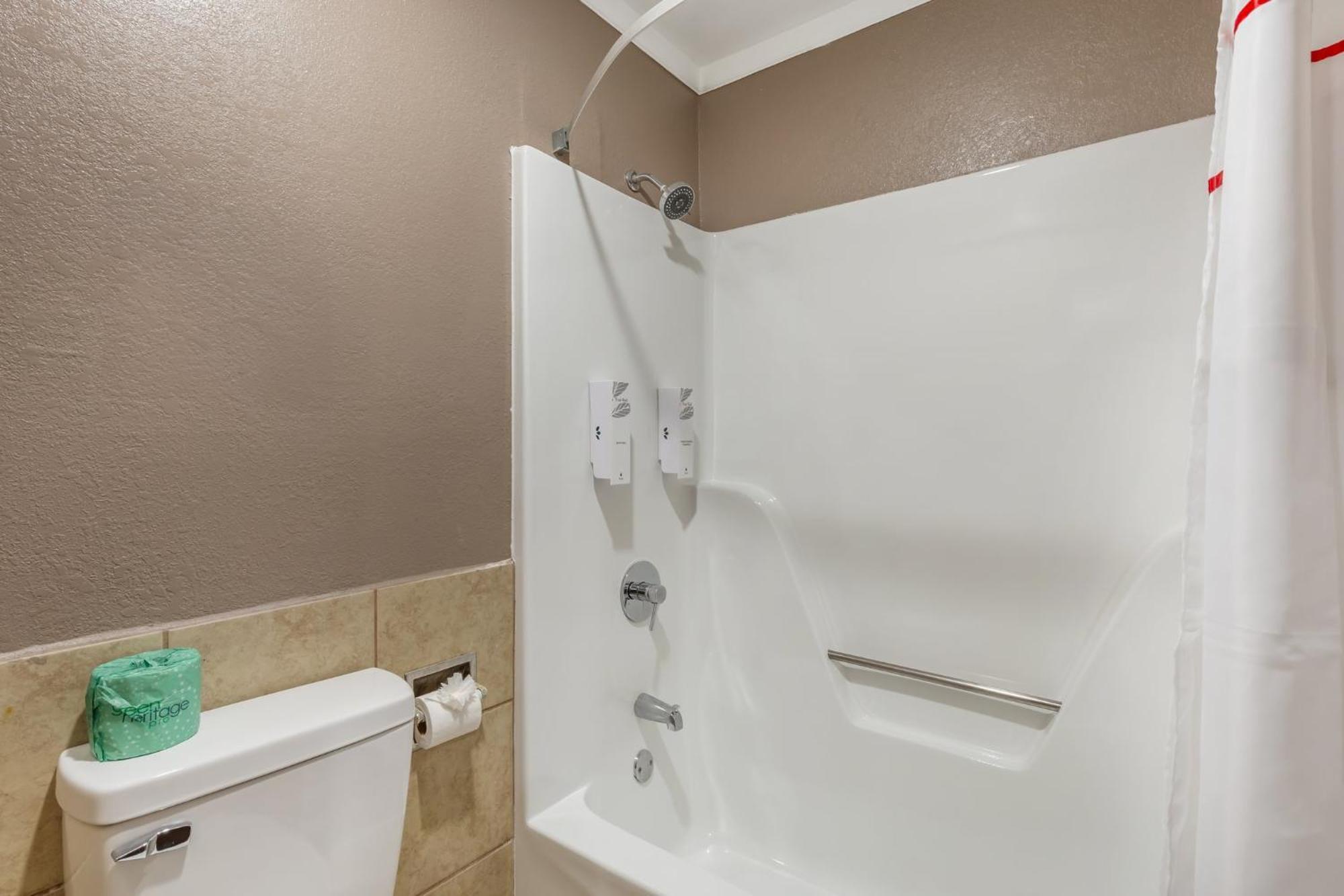 Red Roof Inn Raleigh Northeast - Downtown מראה חיצוני תמונה