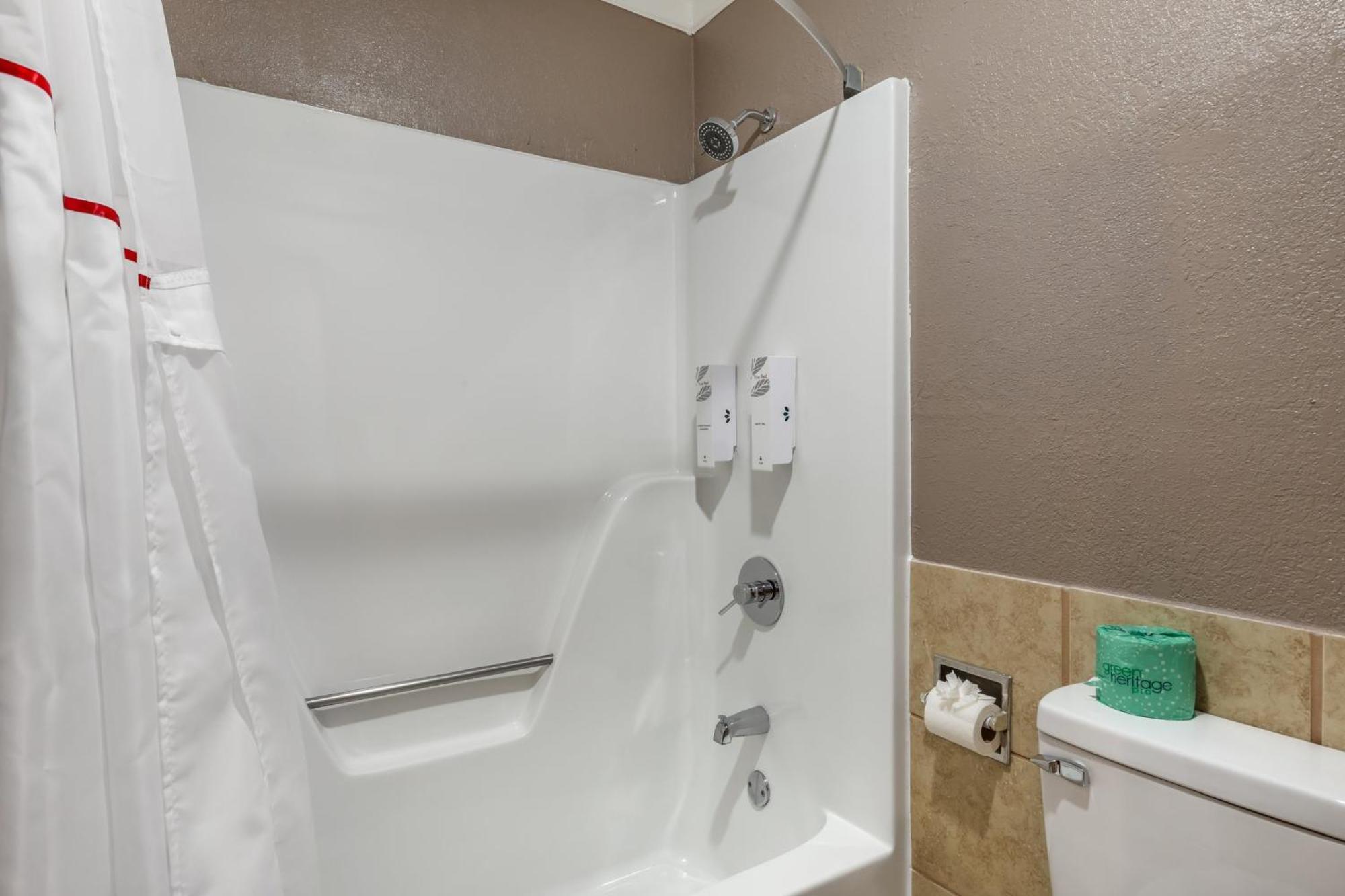 Red Roof Inn Raleigh Northeast - Downtown מראה חיצוני תמונה